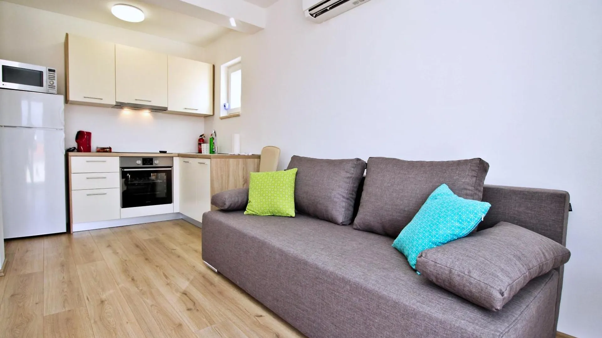 Apartment Ivo P. Silo  Croatia