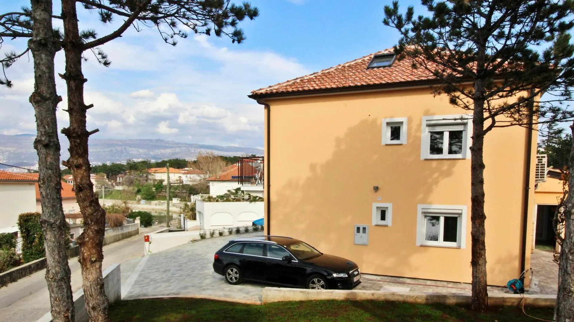 Apartment Ivo P. Silo  3*, Silo (Krk) Croatia
